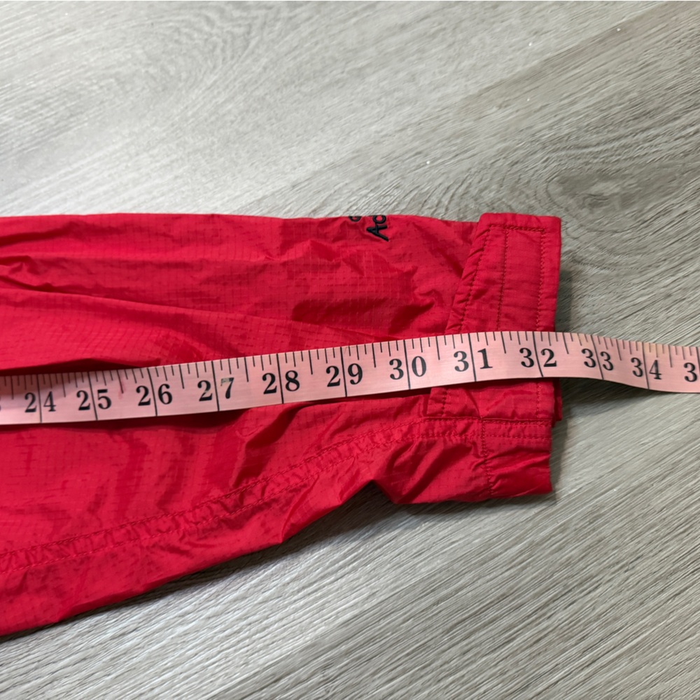 The North Face Men’s Vibrant Red Ski Jacket Waterproof - Picture 9 of 13